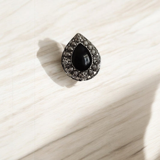 808810 Ring With Oxidised Plating