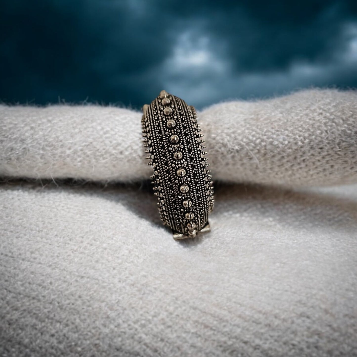 807963 Classic Kada With Oxidised Plating