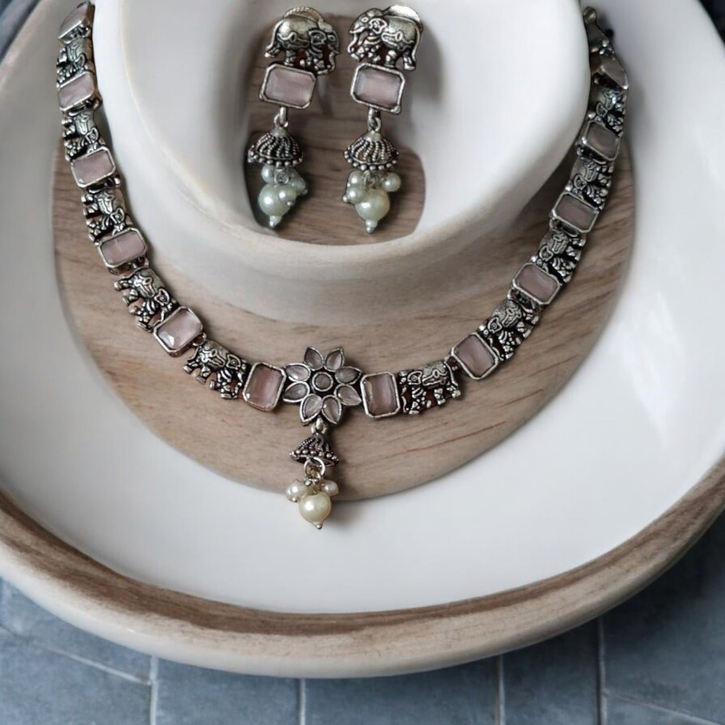 92999-NSO Classic Necklace With Oxidised Plating-Pink