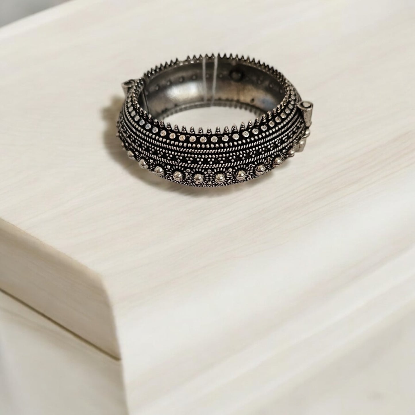 807963 Classic Kada With Oxidised Plating