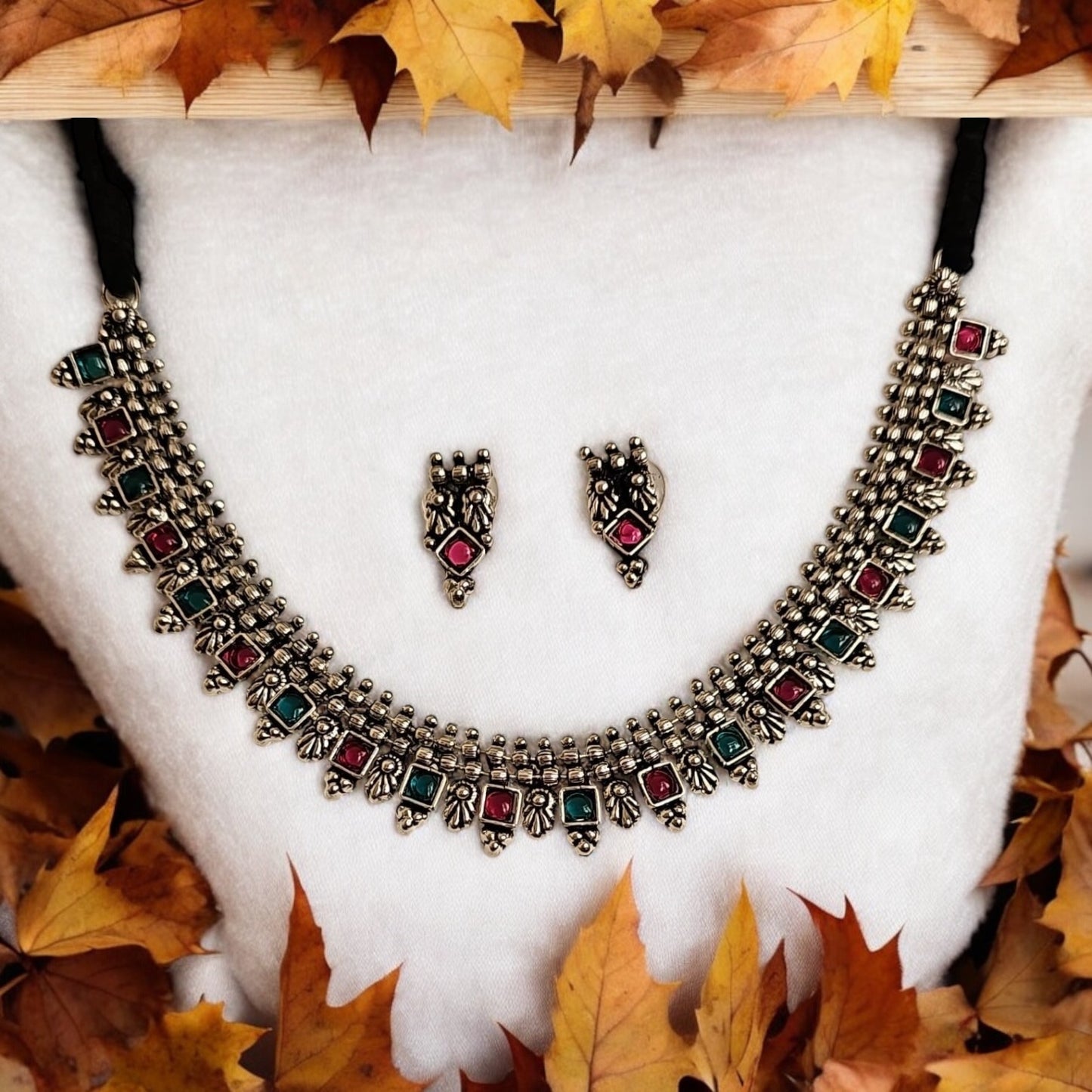 808884 Classic Necklace With Oxidised Plating-Rubygreen