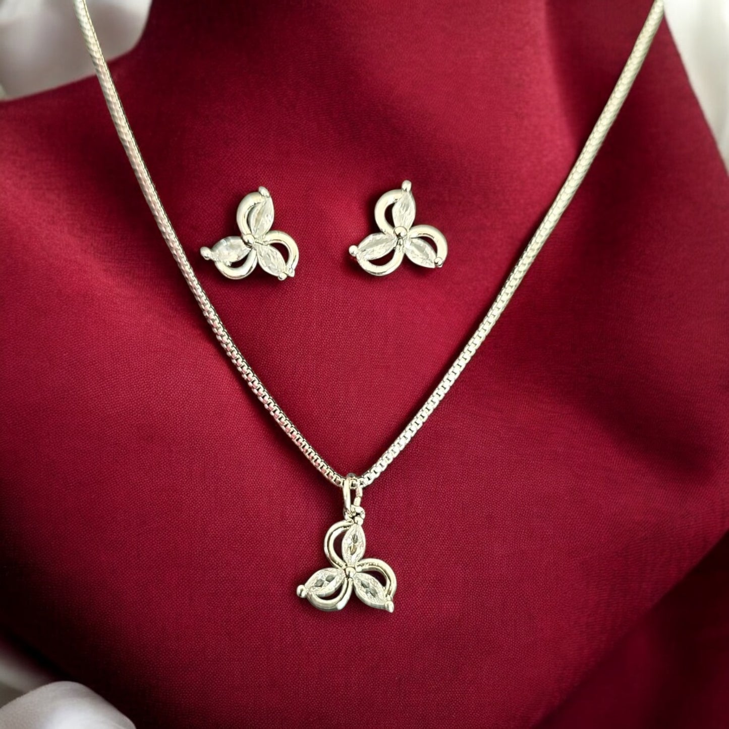 PS205 Western Pendant Set Rhodium Plated