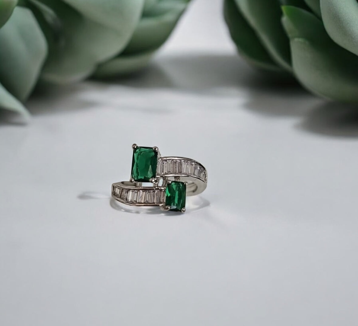 432837 Cz Adjustable Ring Green
