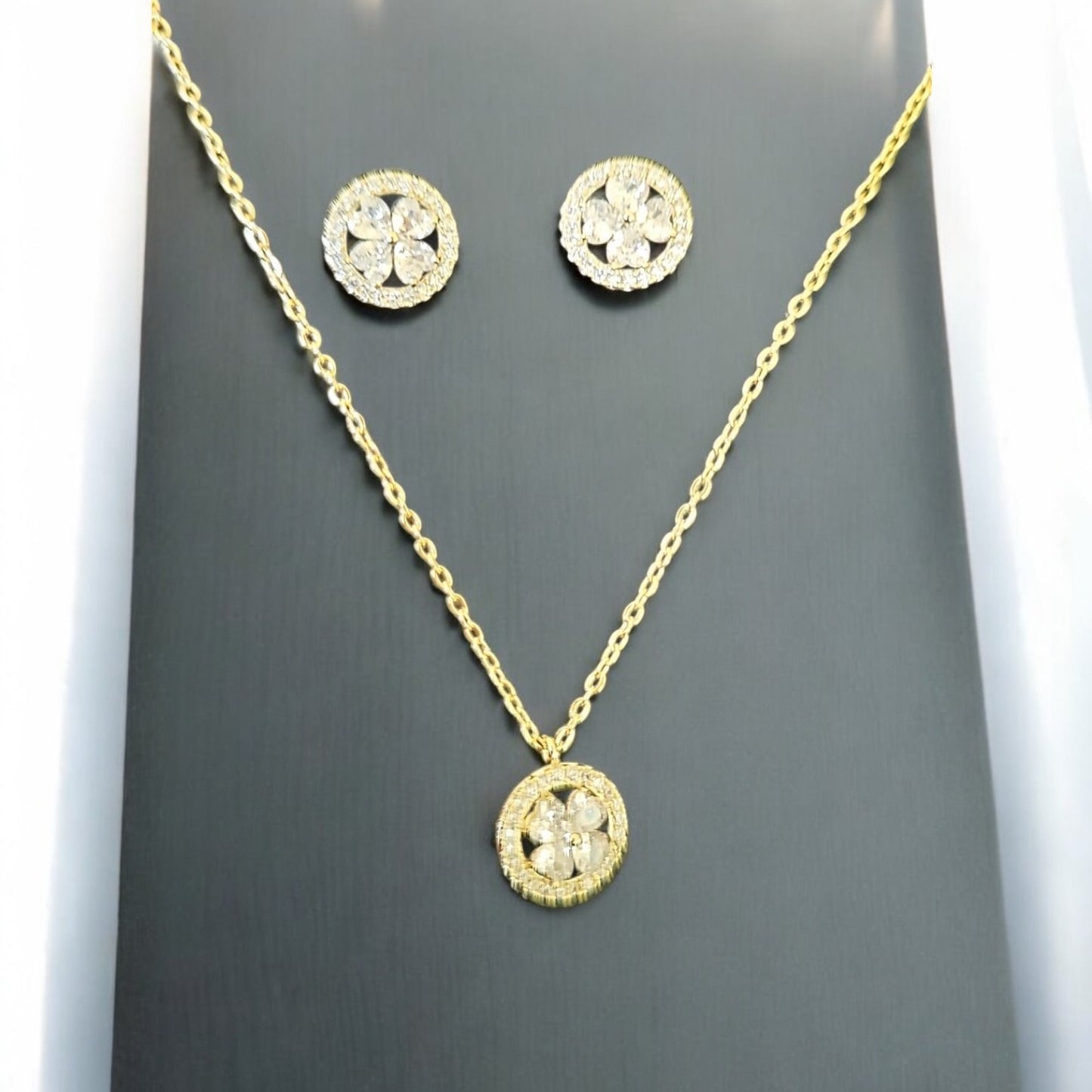 W42437 Western Pendant Set Gold Plated