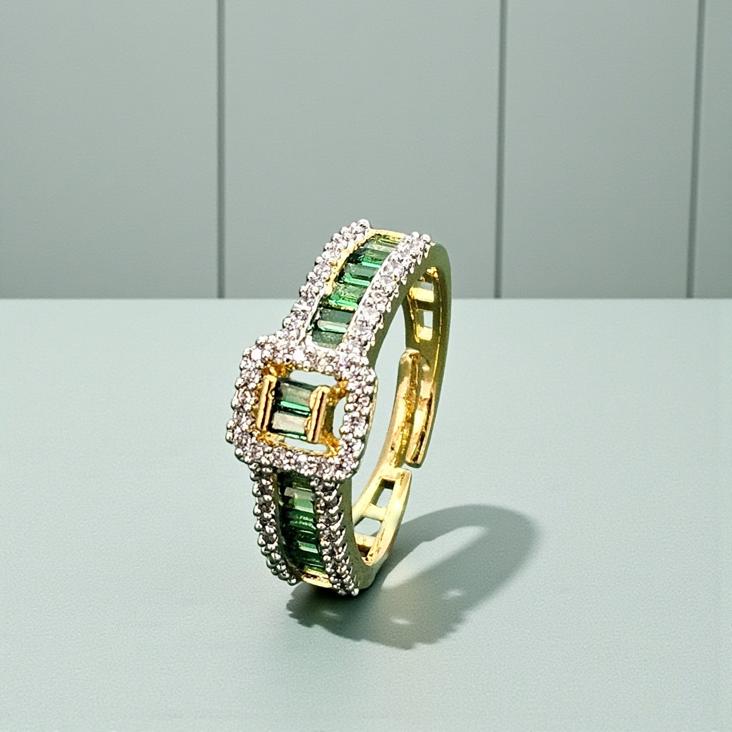 438465 Cz Adjustable Ring With 2 Tone Plating-Green