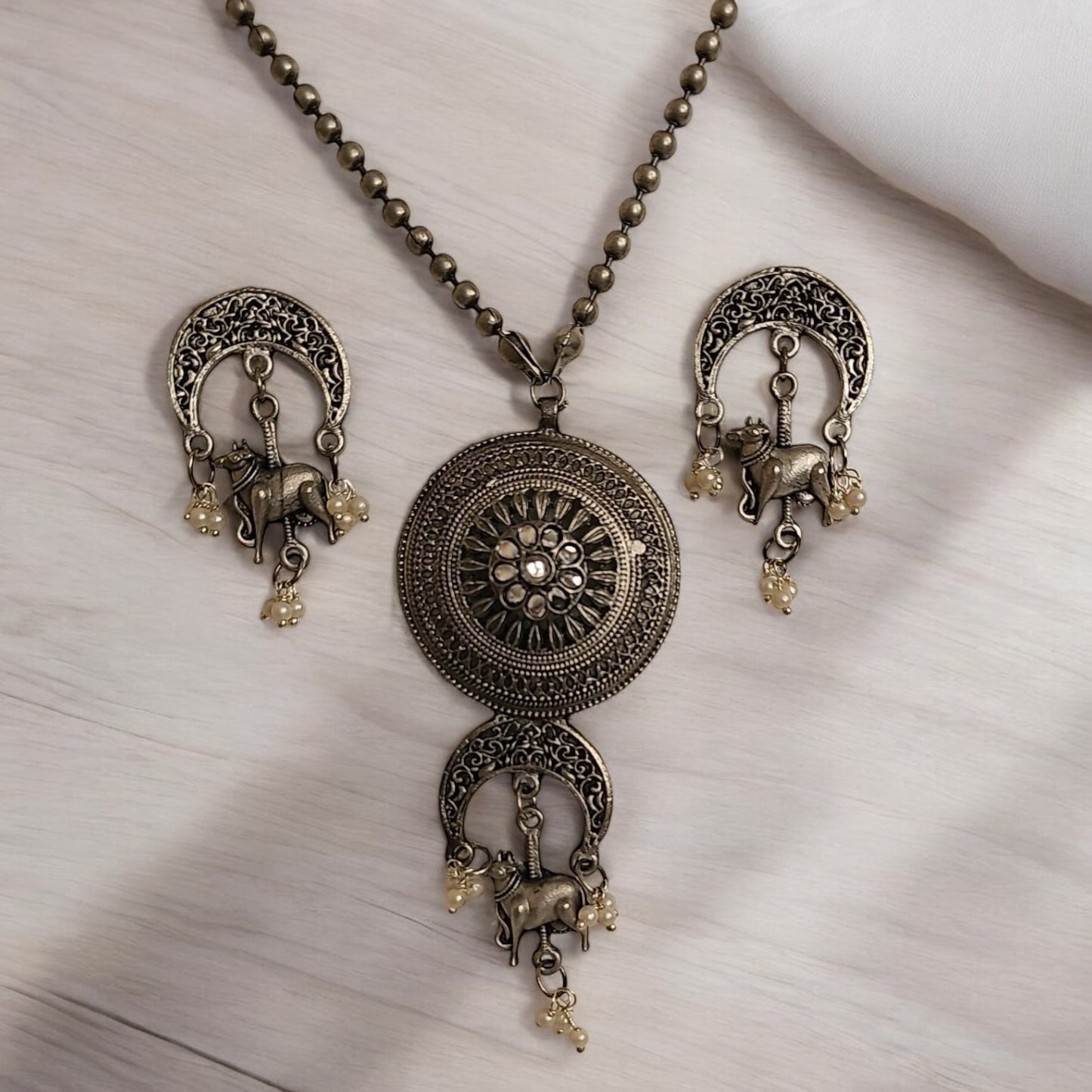 NS35100 Pendant Set With Oxidized Plating