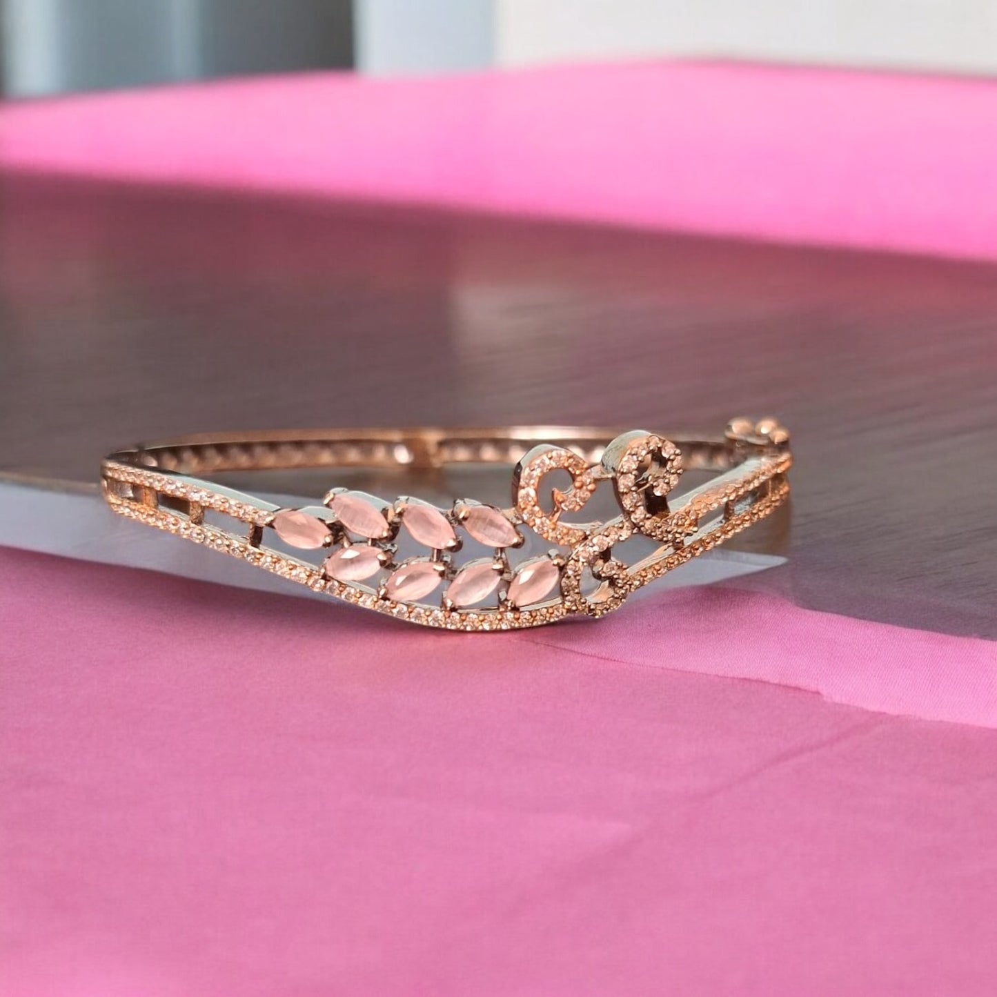 427227 Cubic Zirconia Classic Kada With Black Plating-Pink