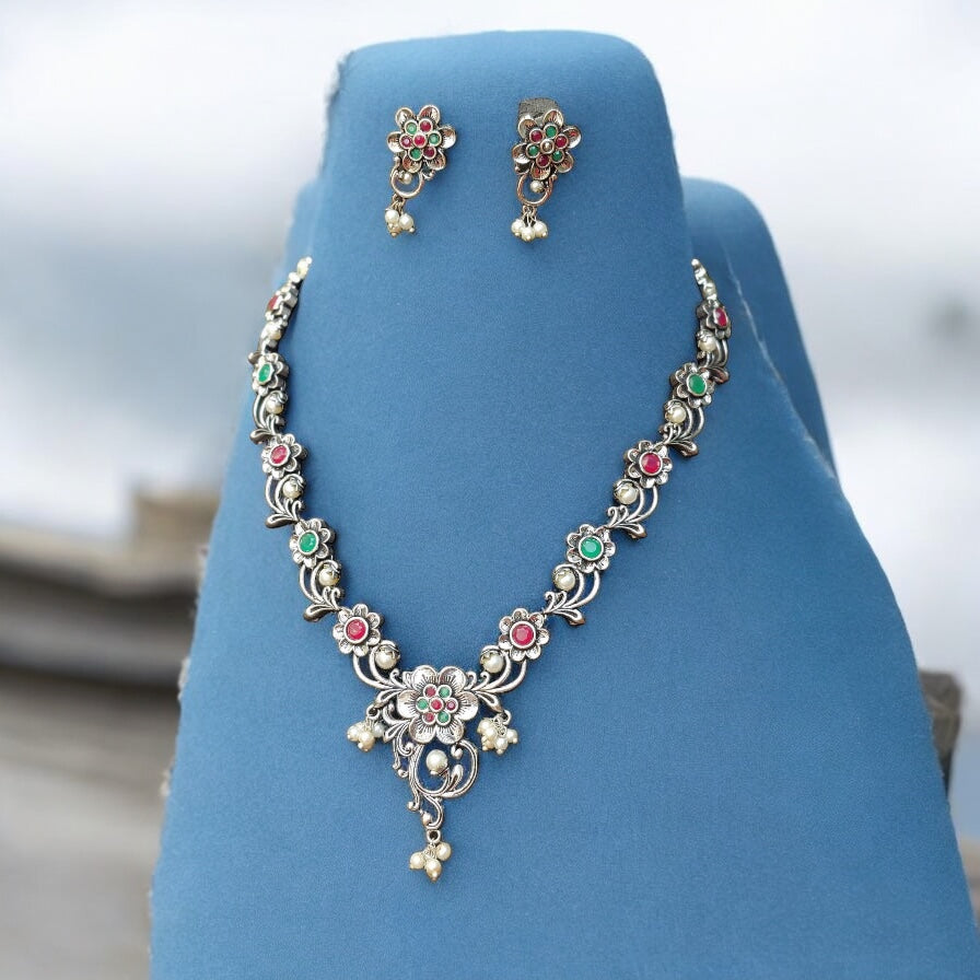 93999-NSO Classic Necklace With Oxidised Plating-Rubygreen