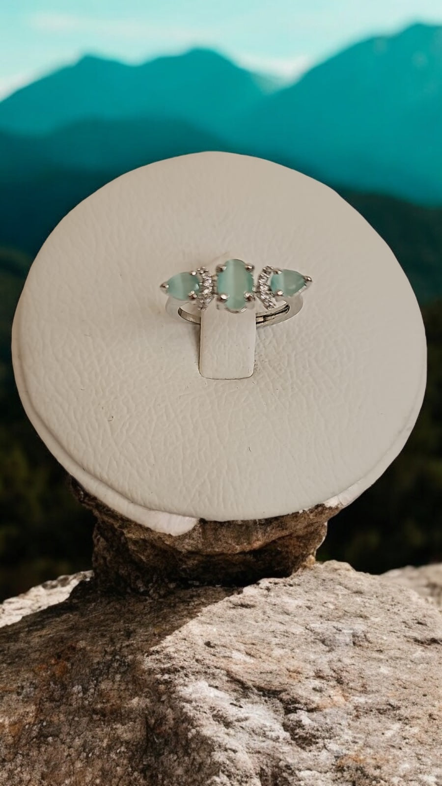 436800 Cz Adjustable Ring Mint