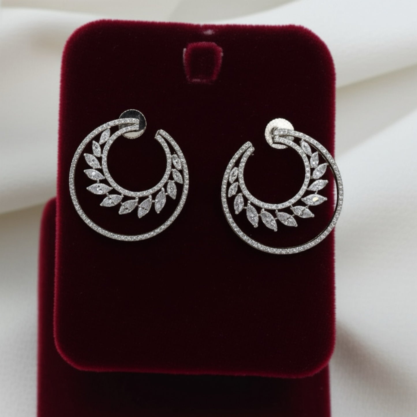 432406 Earring With Rhodium Plating-White