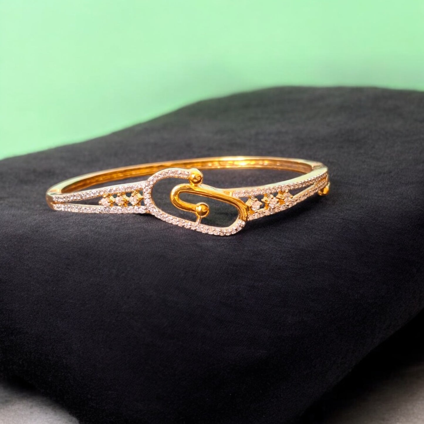 425307 Cubic Zirconia Classic Kada With Gold Plating