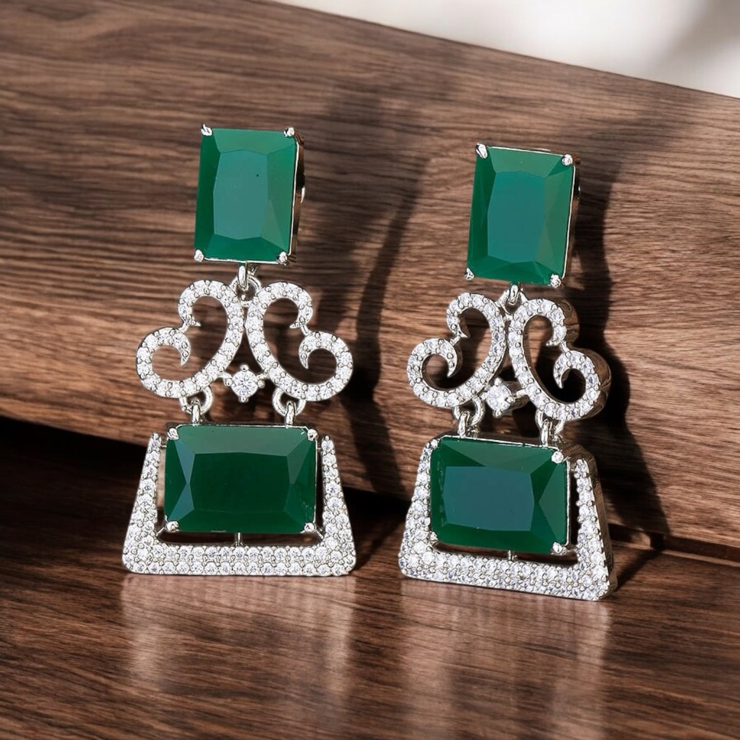 426317-G Earring With Rhodium Plating- Green
