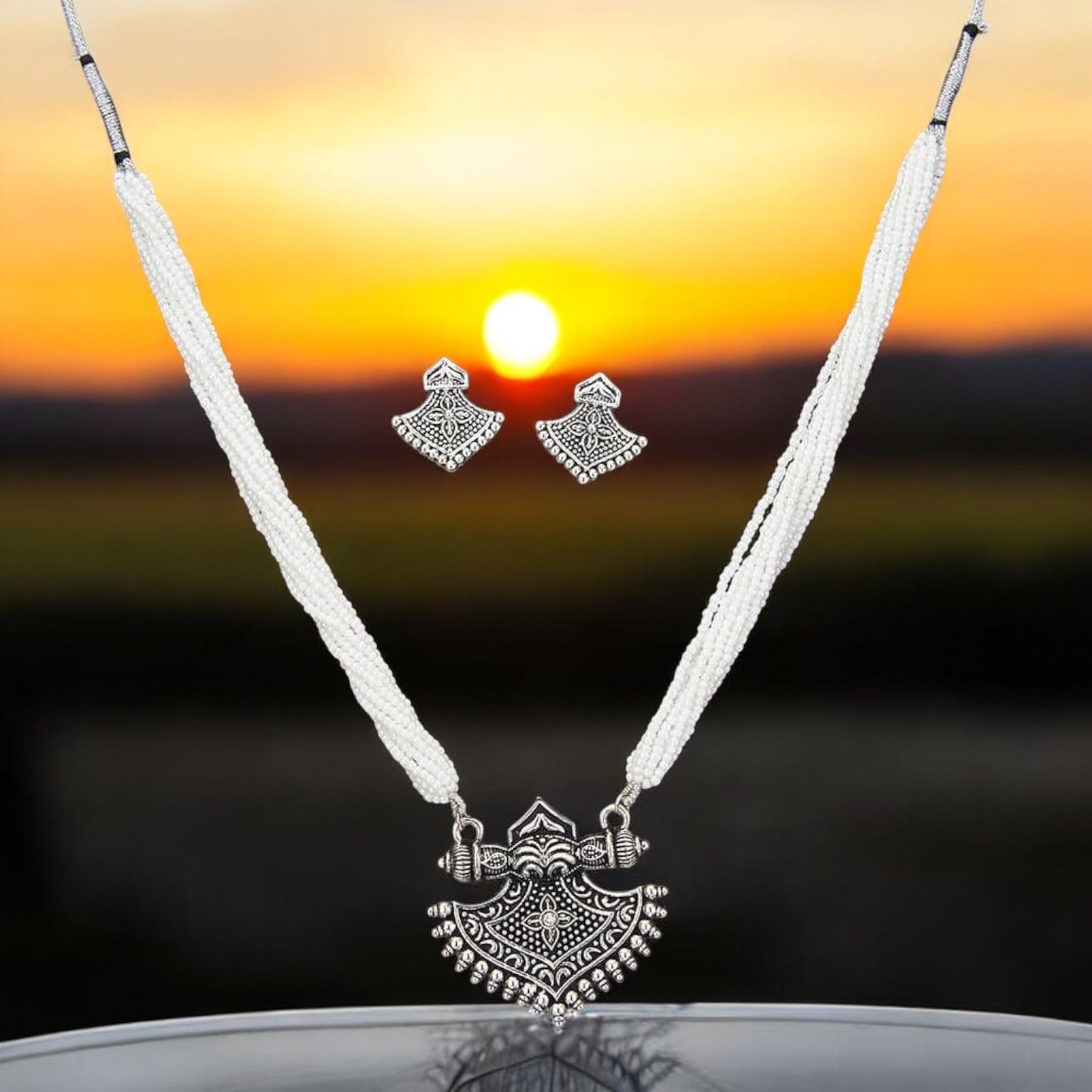 800918 Classic Necklace With Oxidised Plating-White