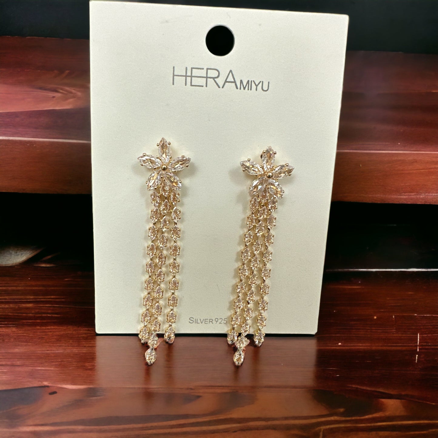 WEARW91909 Long Classic Western Earrings