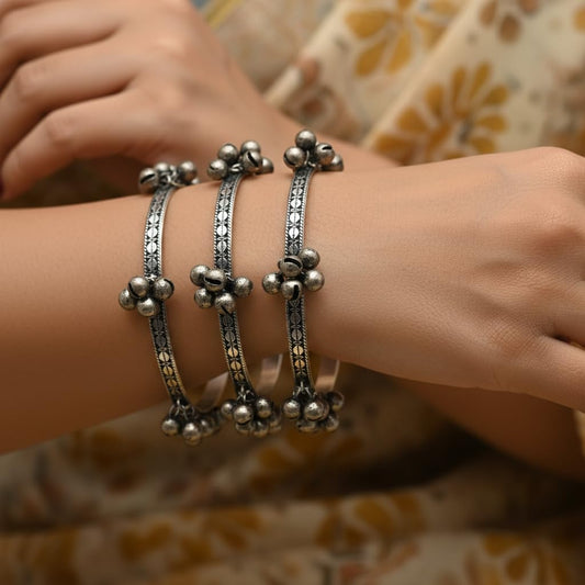 1511-Pretty Precious Oxidised Silver Bangles Set of 4, Traditional Indian Jewelry, Ghungroo Bell Charms, Ethnic Tribal Design, Size 2.4 & 2.6