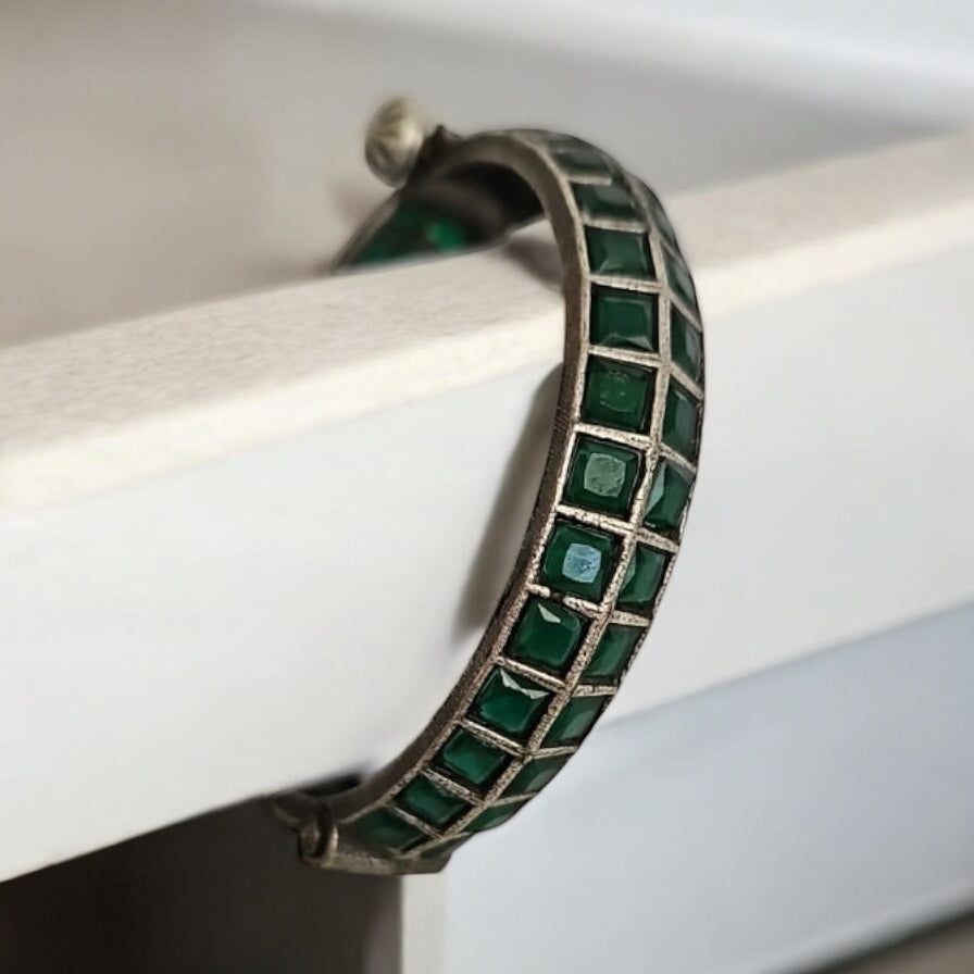 95009-KDO Classic Kada With Oxidized Green