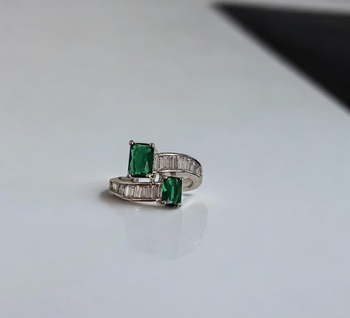 432837 Cz Adjustable Ring Green