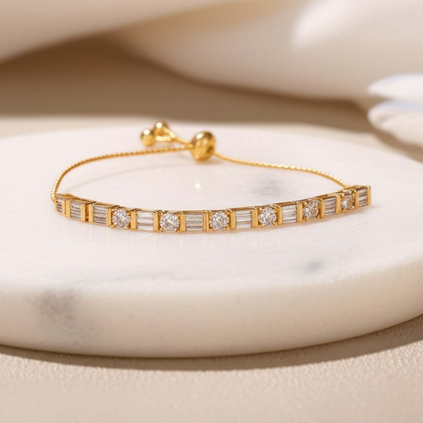 431773 Adjustable Bracelet With Gold Plating-White