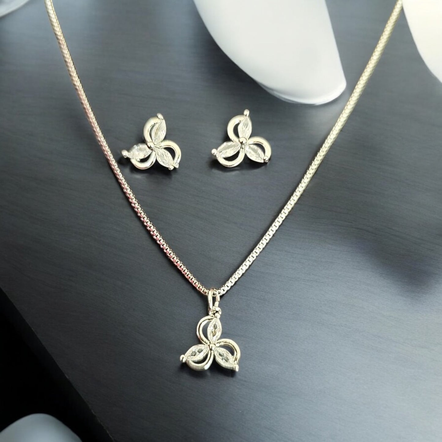 PS205 Western Pendant Set Rhodium Plated