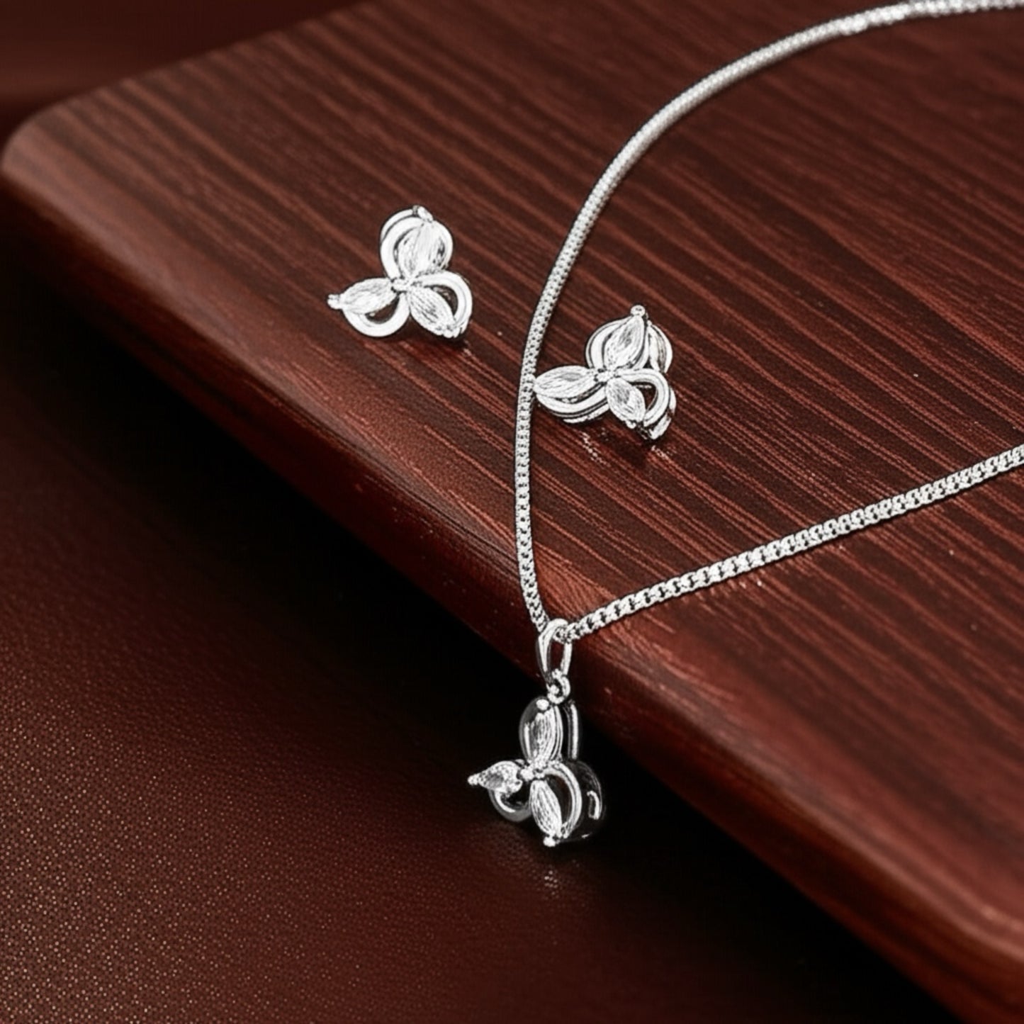 PS205 Western Pendant Set Rhodium Plated