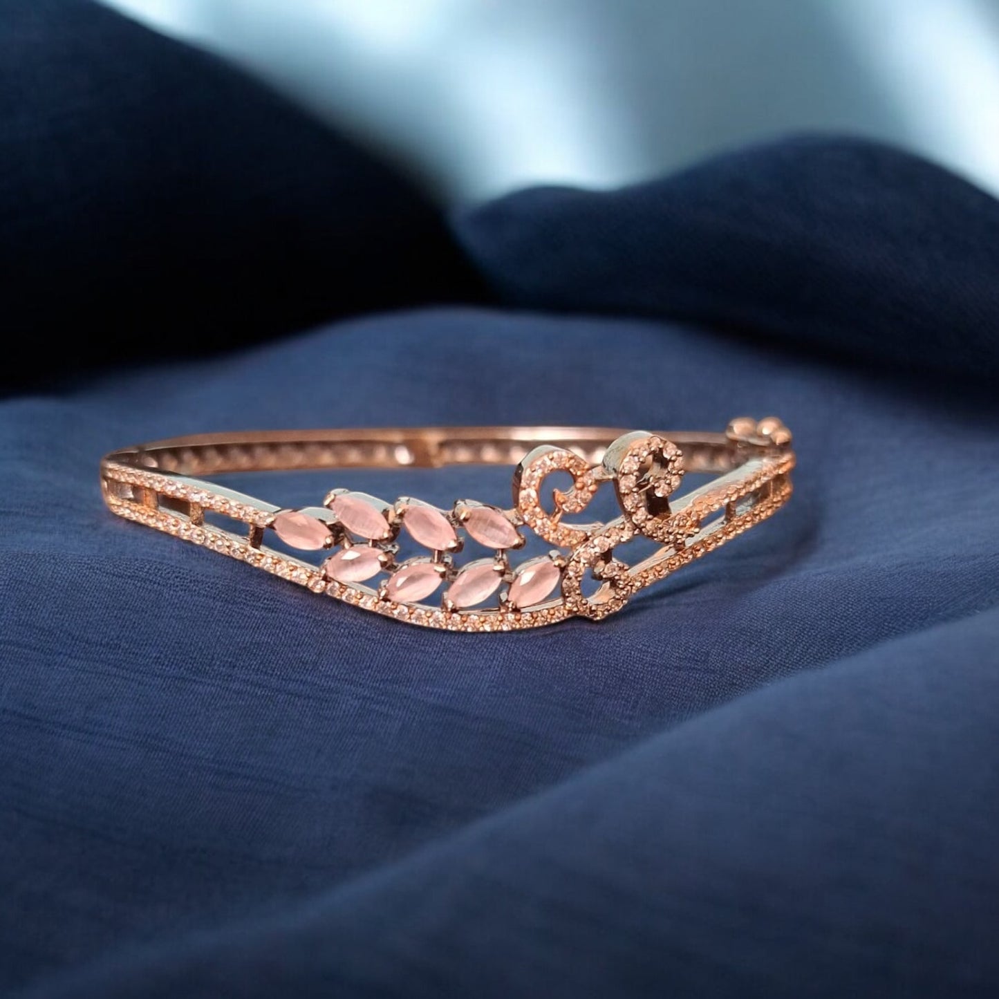 427227 Cubic Zirconia Classic Kada With Black Plating-Pink