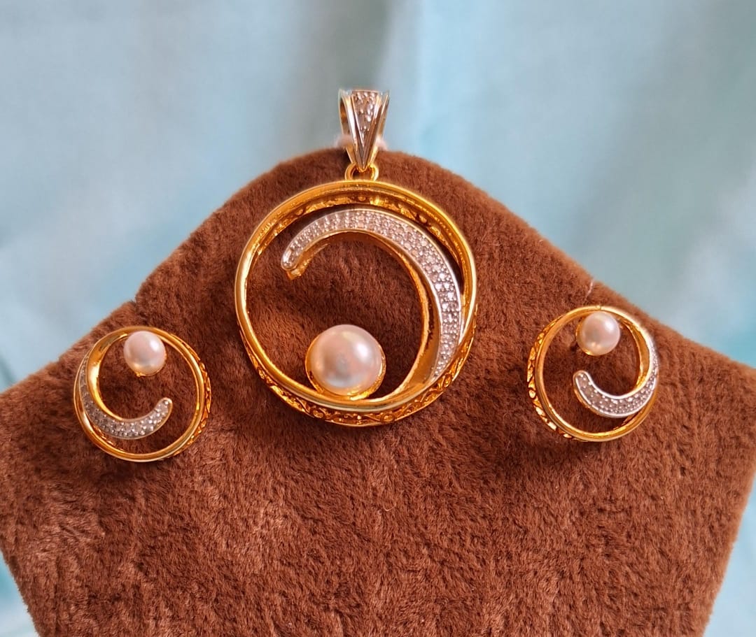 426634-American Diamond Delicate Pendant Set With Gold Plating-Moti