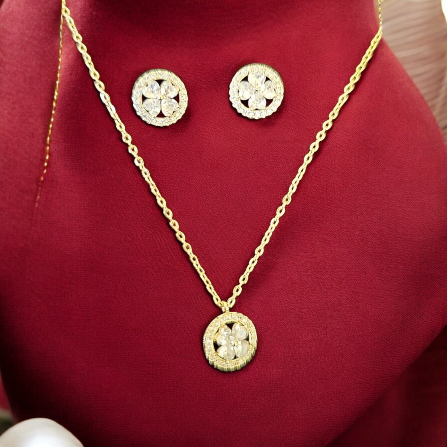 W42437 Western Pendant Set Gold Plated