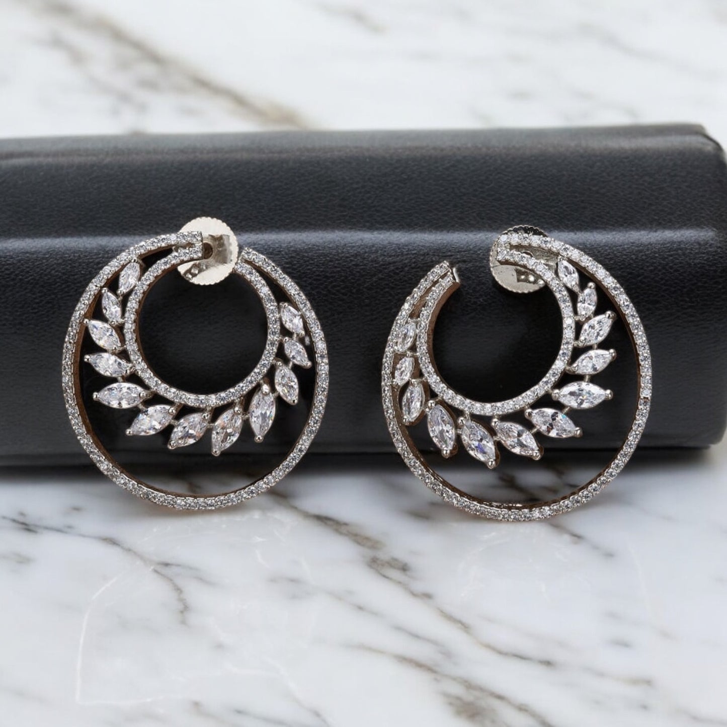 432406 Earring With Rhodium Plating-White