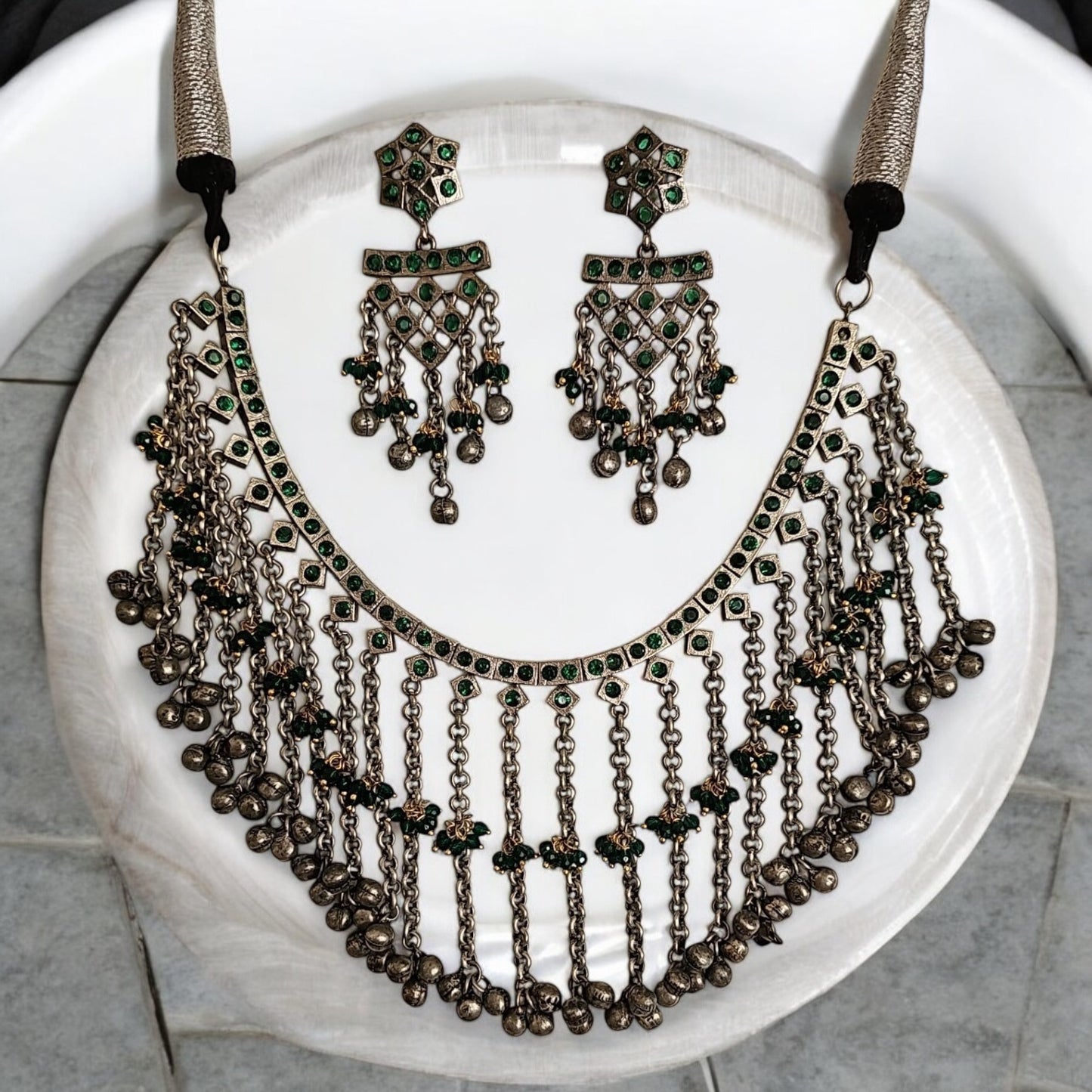 35800 Classic Necklace With Oxidised Plating-Green