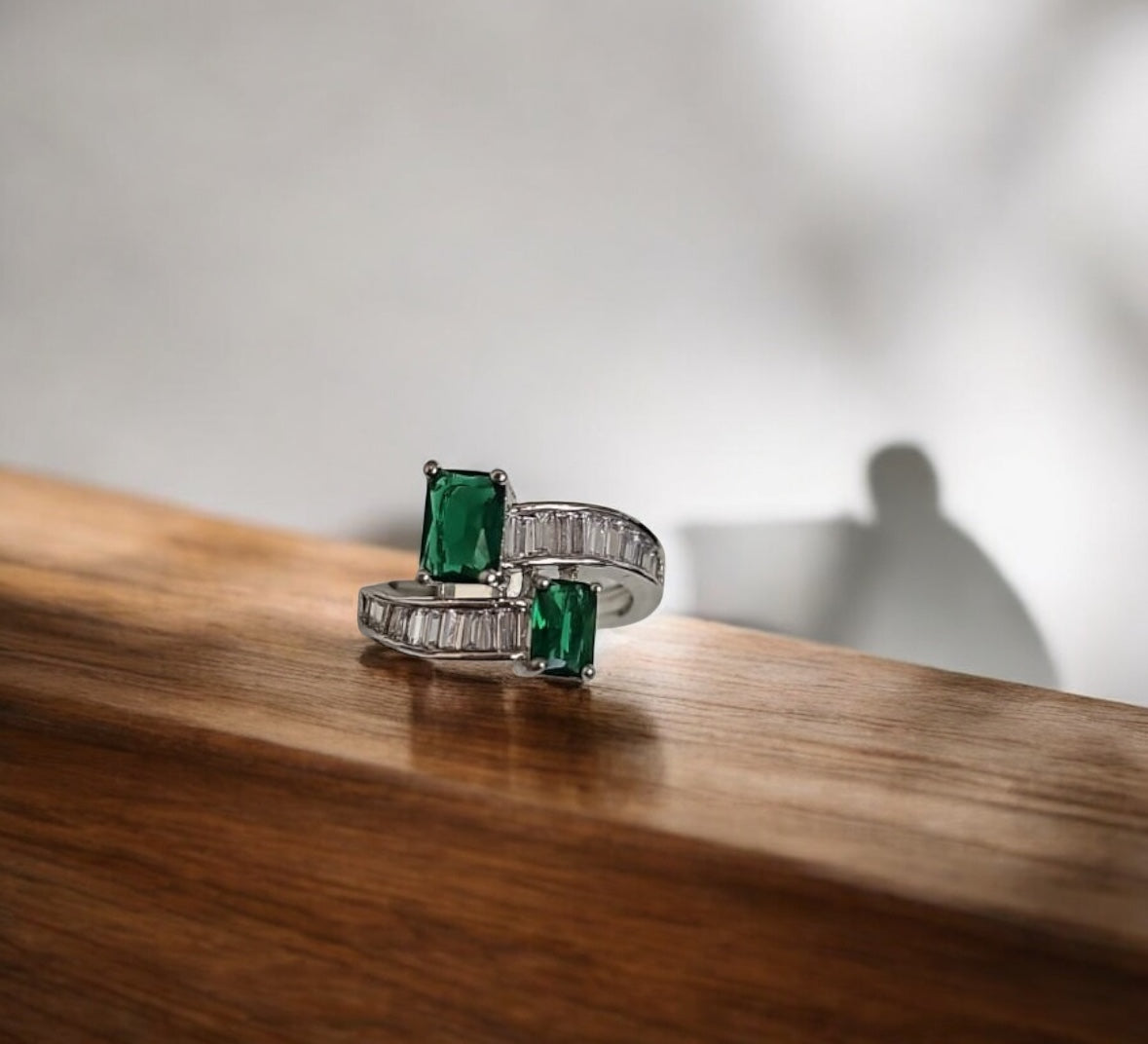 432837 Cz Adjustable Ring Green