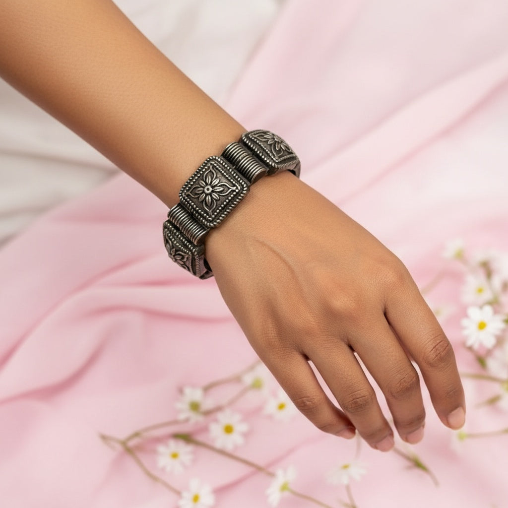 95009-KDO Classic Kada With Oxidized