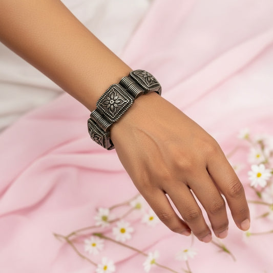 95009-KDO Classic Kada With Oxidized