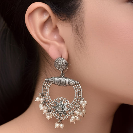 808357 Classic Earring With Oxidised Plating