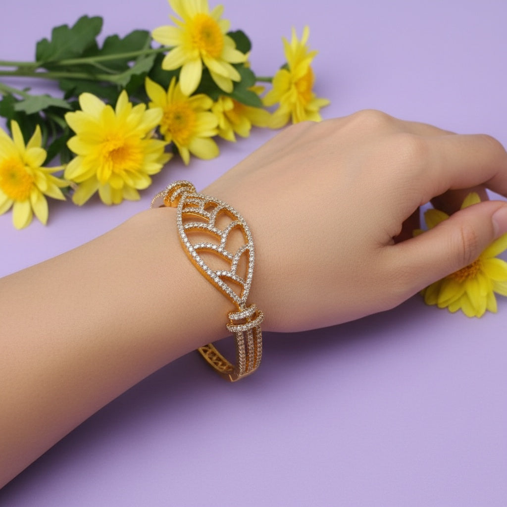 437092 Cubic Zirconia Classic Kada With Gold Plating