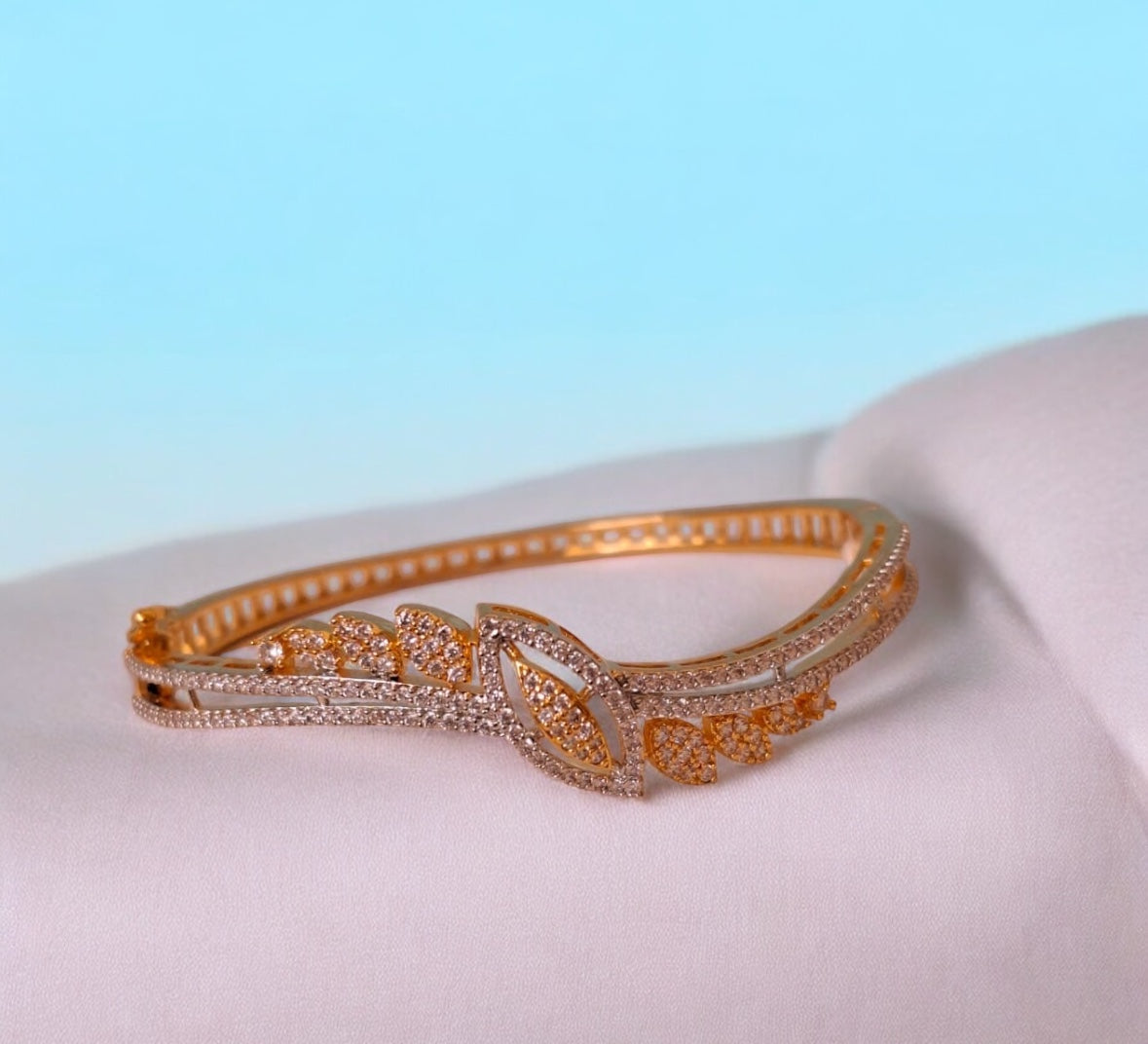 434439 Cubic Zirconia Classic Kada With Gold Plating