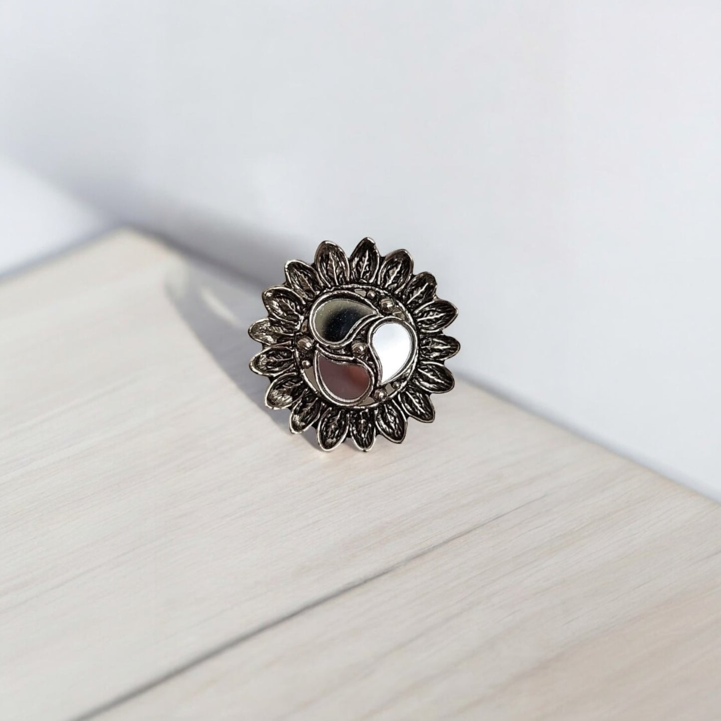 802681 Ring With Oxidised Plating