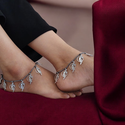 91999-ANO Classic Anklet With Oxidized Plating-Parrot Design