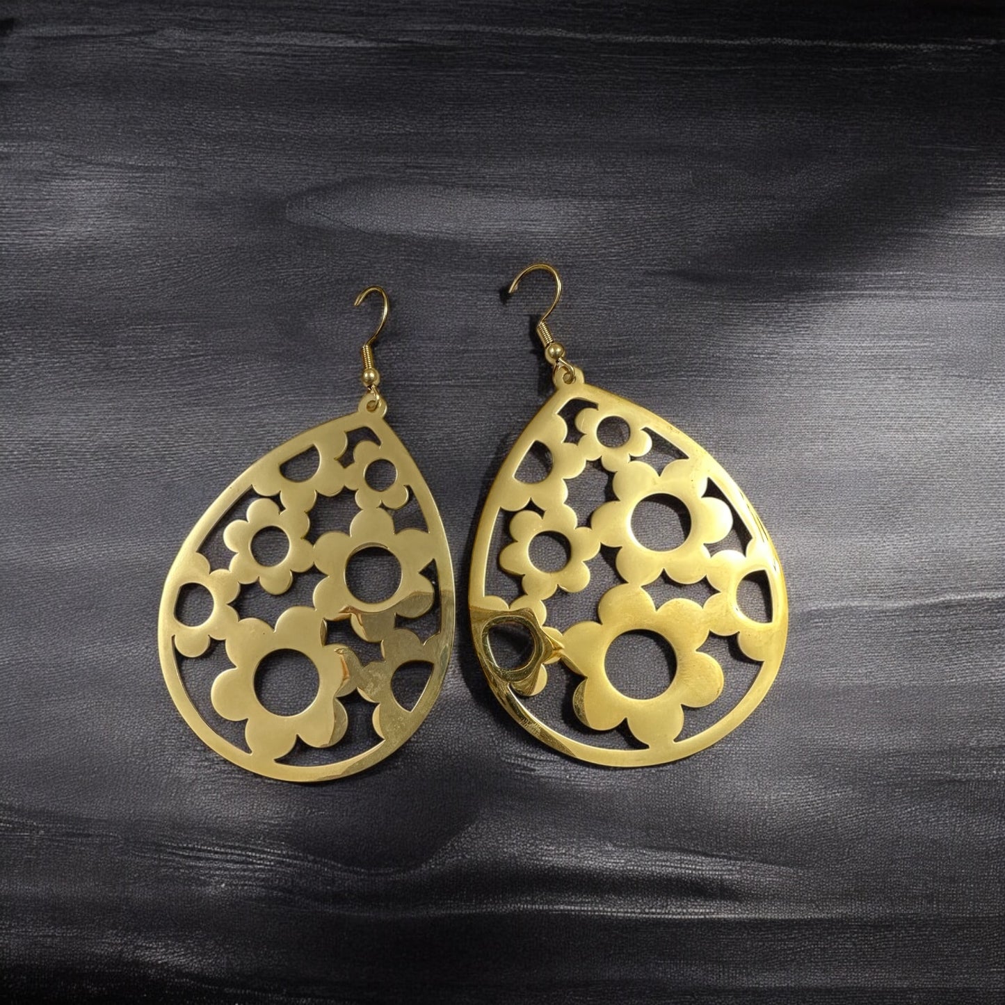 W24172 Classic Western Earrings