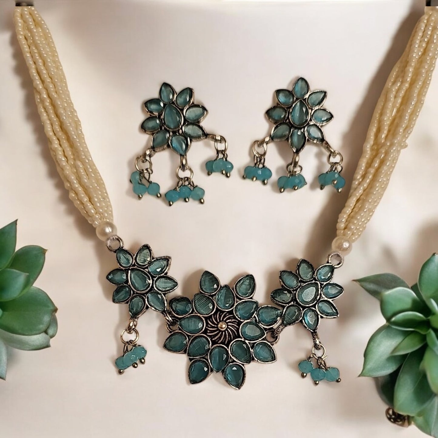 807352 Classic Necklace With Oxidised Plating-Firoza