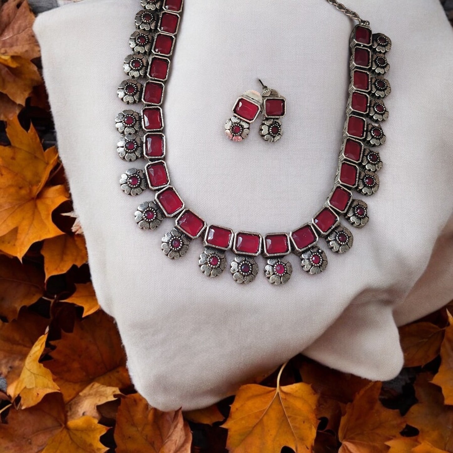 94999-NSO Classic Necklace With Oxidised Plating-Ruby