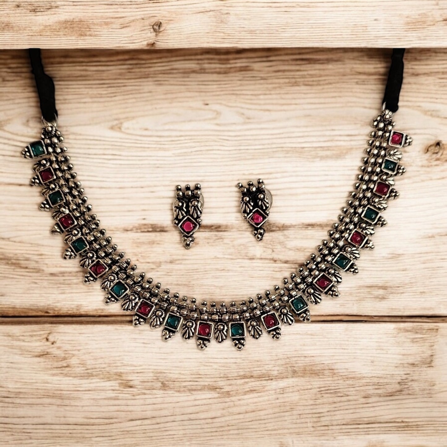 808884 Classic Necklace With Oxidised Plating-Rubygreen