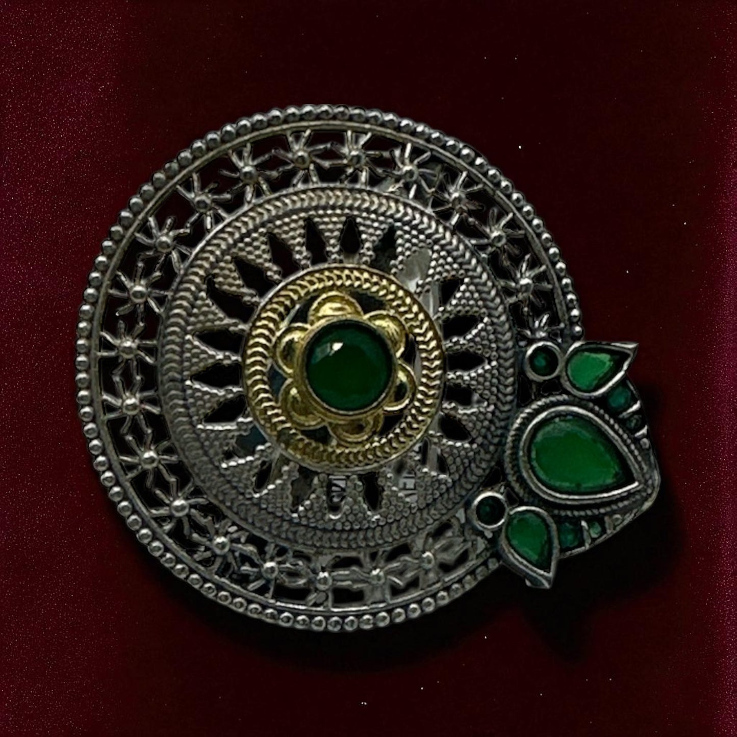 809632 Oxidised Adjustable Ring With 2 Tone Plating-Green