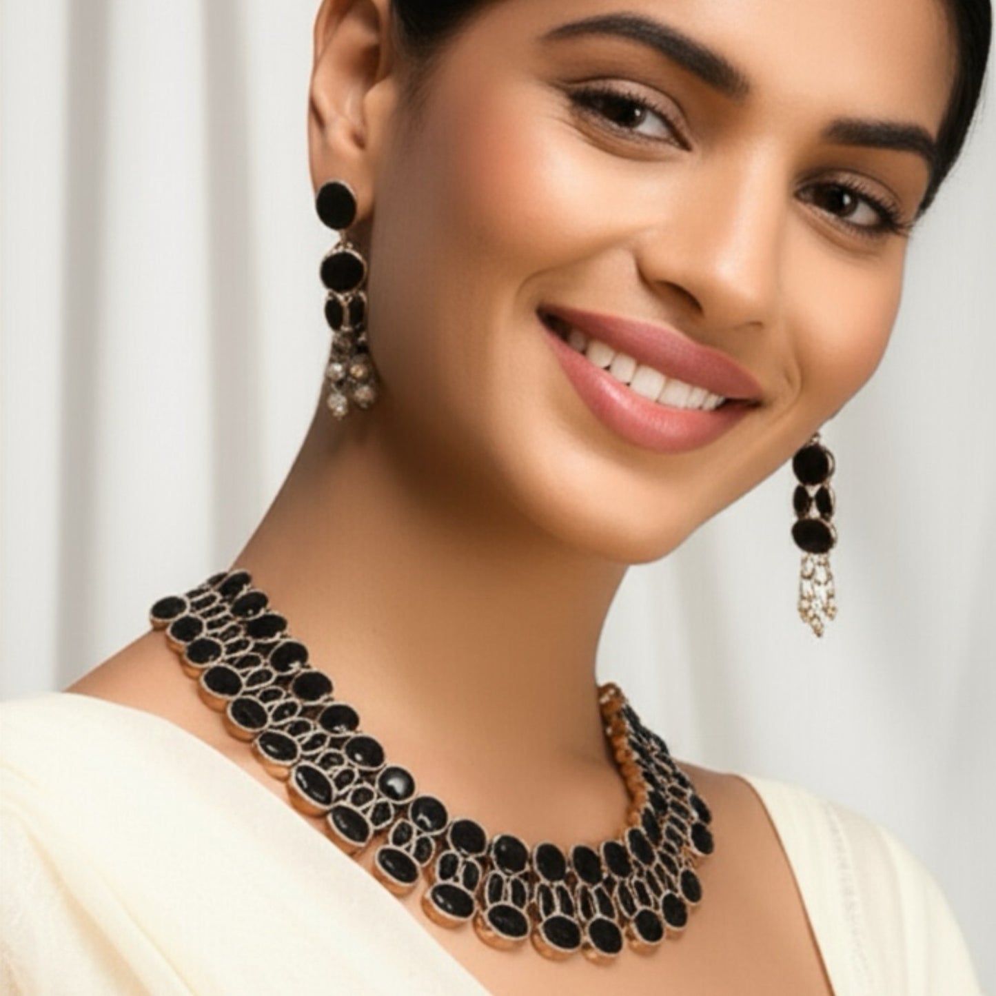 807801 Classic Necklace With Oxidised Plating-Black