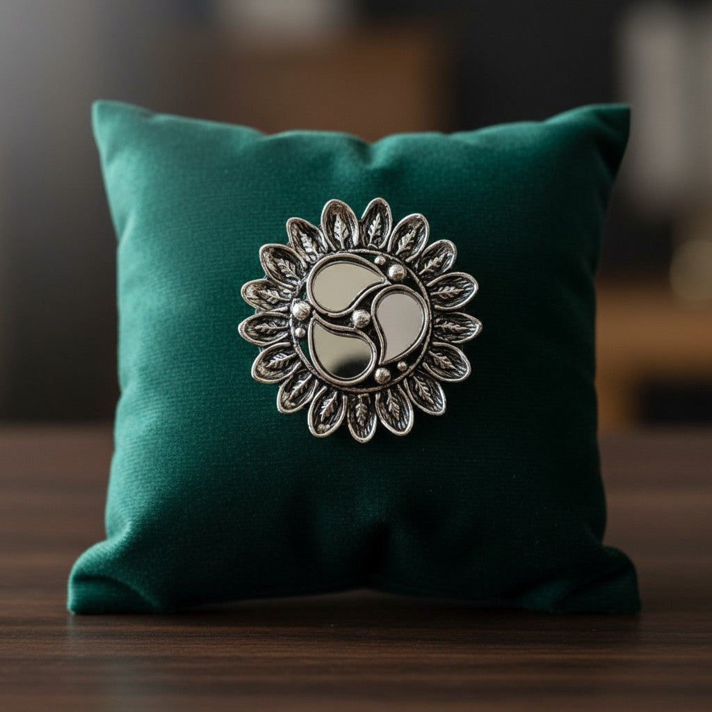 802681 Ring With Oxidised Plating