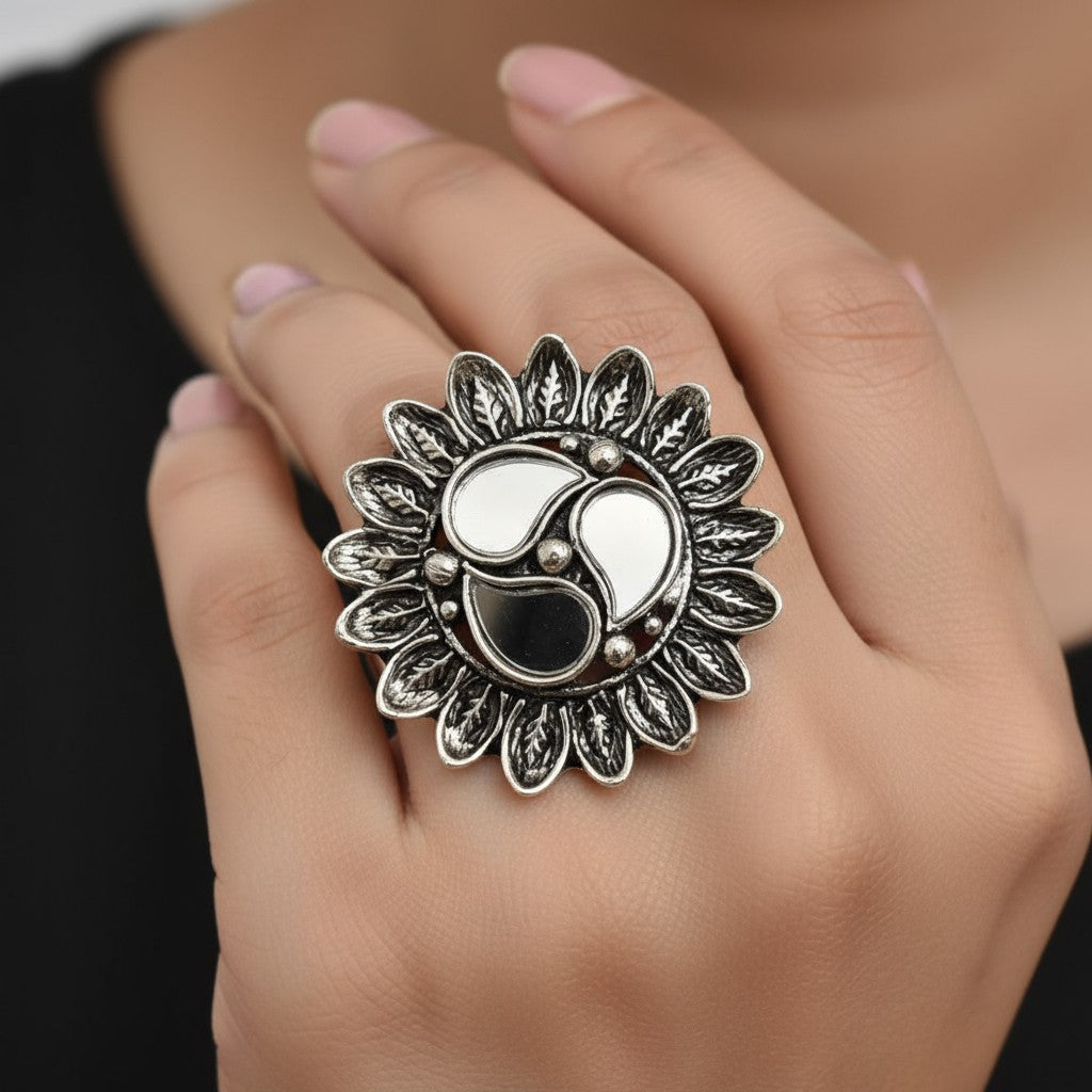 802681 Ring With Oxidised Plating