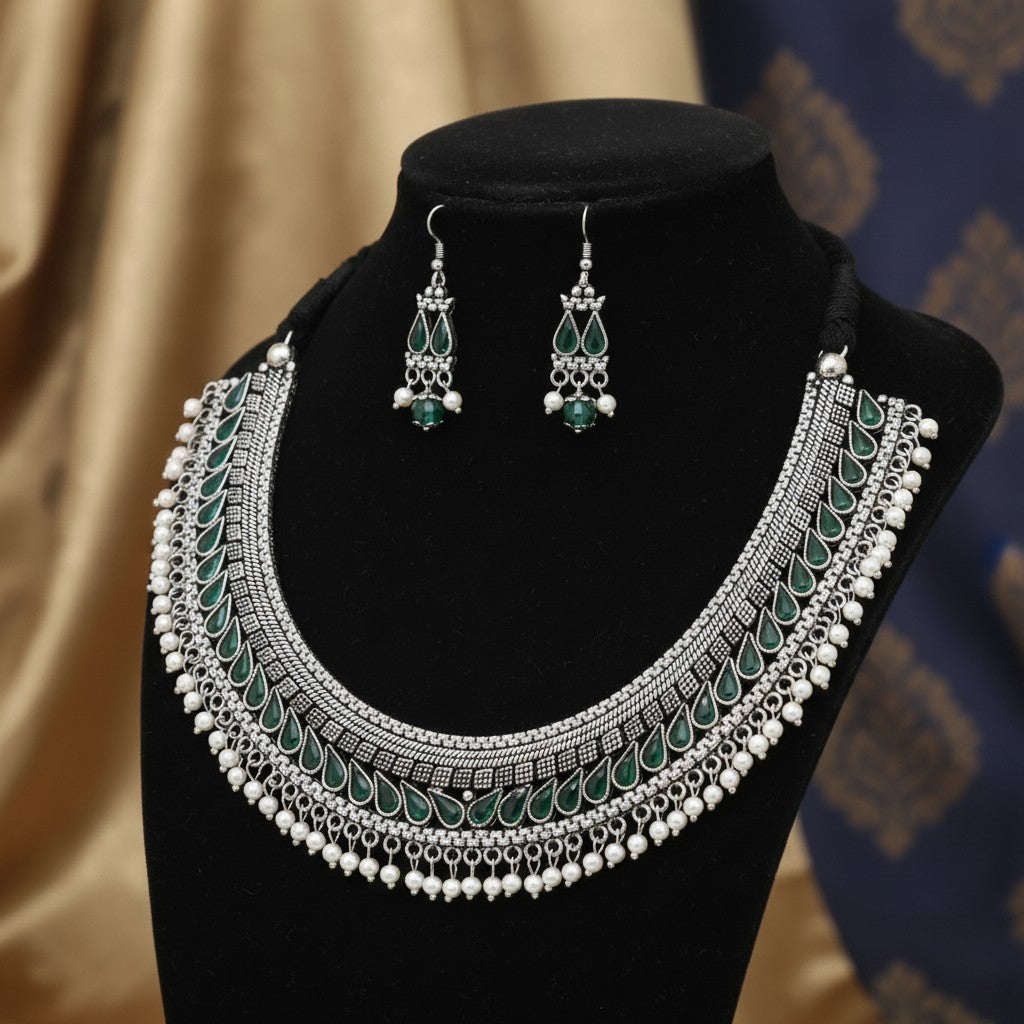 800298 Classic Necklace With Oxidised Plating-Green