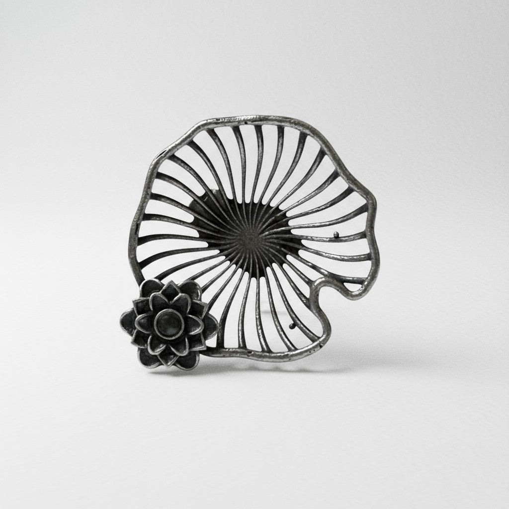 804442 Ring With Oxidised Plating
